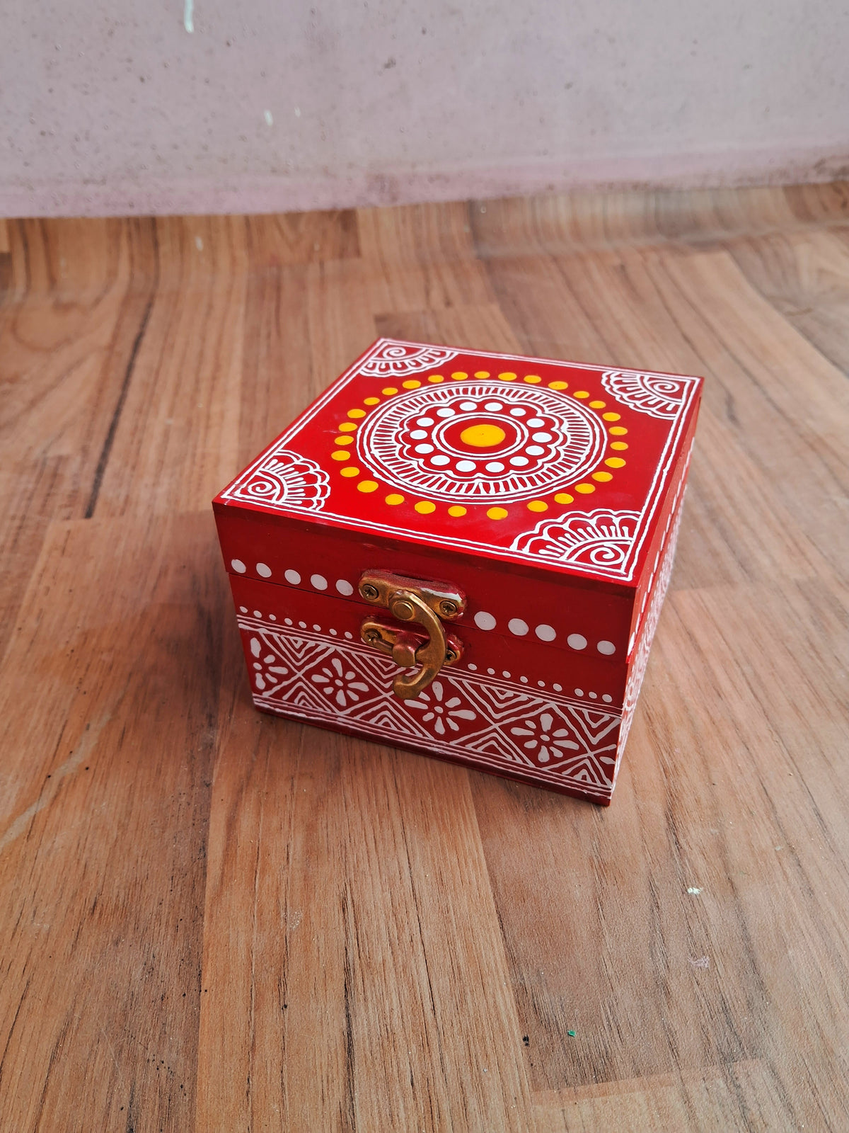 Gift and jewellery box